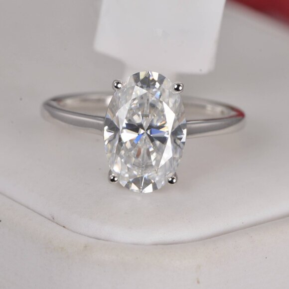 Certified Moissanite 4.5ct Oval Cut Egagement Ring 925 Sterling Silver - Picture 2 of 6